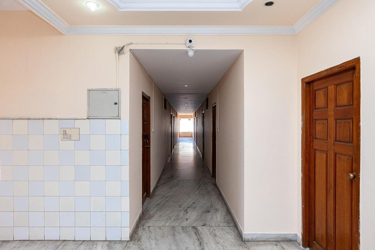 Готель Oyo 38559 Ramana Residency Тіруваннамалай Екстер'єр фото
